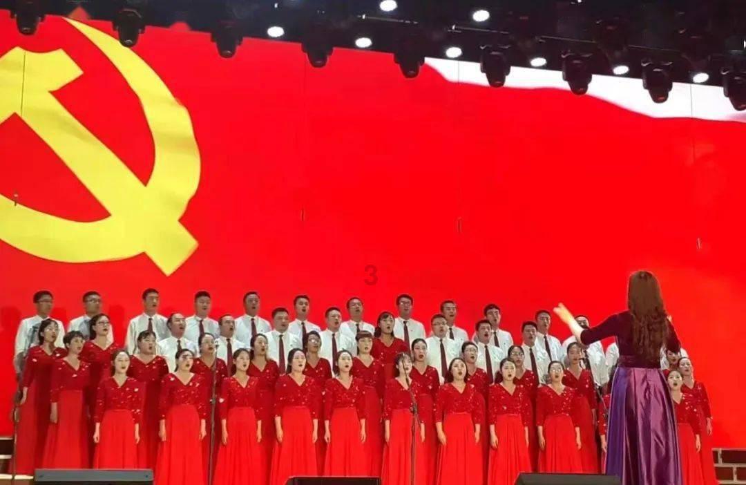 表达爱的方式有很多,但这对母女是不是有点离谱辣眼睛了?!